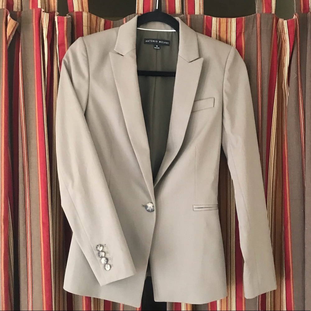 Woman’s Jacket/Blazer